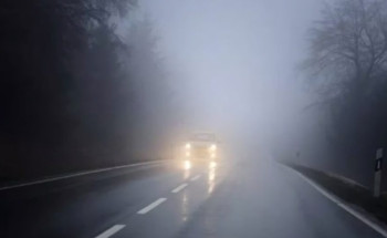 قُدْ بحذر.. 3 وسائل تساعدك على “قيادة آمنة أثناء الضباب” في تنبيهٍ لـ”أمن الطرق”