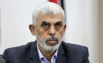 غارة إسرائيلية على غزة تقتل ثلاثة من قادة “حماس” والجيش يتحقق من احتمال مقتل “السنوار”