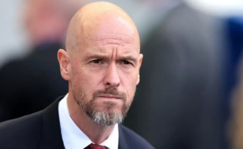 مانشستر يونايتد يقيل مدربه.. ويعين “نستلروي” مدرباً مؤقتاً للفريق