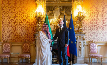 وزير الخارجية يلتقي وزير خارجية فرنسا