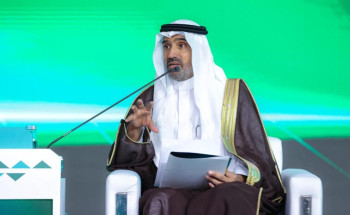 وزير الموارد البشرية والتنمية الاجتماعية يرأس جلسة حوارية في منتدى الرياض الاقتصادي