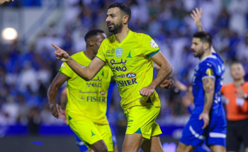 الهلال يتذوق طعم الخسارة الأولى.. الخليج يقلب الطاولة على الهلال ويفوز بنتيجة 2-3