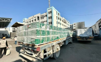 قوافل المساعدات السعودية تصل إلى شمال قطاع غزة لمواجهة الأزمة الإنسانية الخانقة