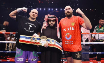 أوسيك يحافظ على ألقابه ويبقى بطلًا للوزن الثقيل بلا منازع حاصدًا خمسة أحزمة تاريخية