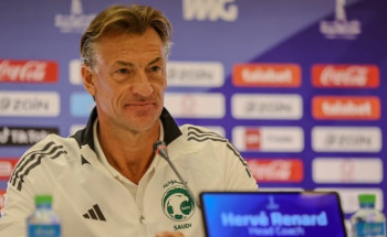 مدرب الأخضر إيرفي رينارد: لست راضيًا عن الأداء حتى بعد الفوز.. وهدفنا الوصول للنهائي وتحقيق اللقب