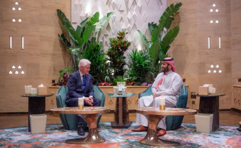 سمو ولي العهد يستقبل الرئيس الأسبق للولايات المتحدة الأمريكية السيد بيل كلينتون