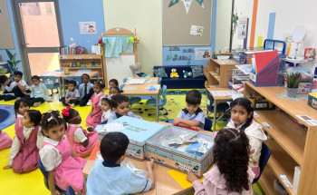 أطفال تعليم مكة يتفاعلون مع مبادرة “صندوق الخطوط السعودية”  ‏⁧‫