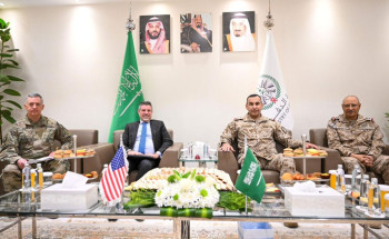 قائد القوات المشتركة يلتقي السفير الأمريكي لدى اليمن