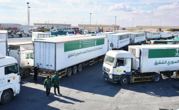 عبور 54 شاحنة إغاثية سعودية جديدة مقدمة للشعب السوري الشقيق منفذ جابر الأردني