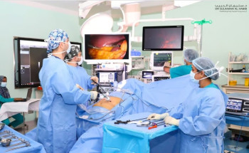 مستشفى الدكتور سليمان الحبيب بالسويدي يُنهي معاناة مراجع مع مضاعفات عملية تحويل المسار بجراحة تصحيحية نادرة ومُعقَّدة