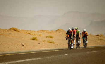 سباق طواف العُلا 2025: من بئر جيدة.. البريطاني “بيدكوك” يحصد أفضلية المرحلة الثانية