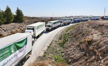 شاهد من منفذ “جابر”.. صور لعبور أولى طلائع الجسر البري السعودي لمساعدة الشعب السوري