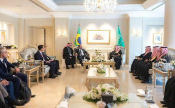 “وزير الصناعة” يعقد سلسلة لقاءات وزارية خلال مؤتمر التعدين الدولي