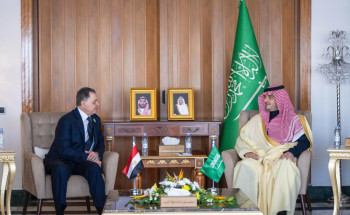 الأمير عبدالعزيز بن سعود يلتقي وزير الداخلية المصري