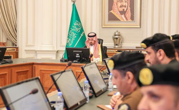 أمير المدينة المنورة يؤكد تضافر جهود القطاعات الأمنية لتحقيق الراحة والأمن للمصلين