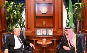 وزير الدولة للشؤون الخارجية ومبعوث الرئيس الفرنسي الخاص إلى لبنان يناقشان الأوضاع الإقليمية الراهنة والموضوعات ذات الاهتمام المشترك