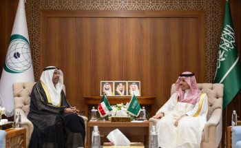 سمو وزير الخارجية يلتقي وزير الخارجية الكويتي