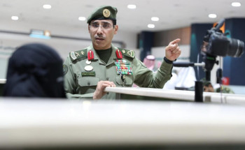 مدير عام الجوازات يقف على سير العمل بصالة جوازات ميناء جدة الإسلامي في العشر الأواخر من رمضان