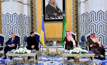 ‏رئيس جمهورية أوكرانيا يصل إلى جدة، وفي مقدمة مستقبليه نائب أمير منطقة مكة المكرمة