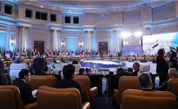 انطلاق القمة العربية بالقاهرة.. والسيسي: “لن نشارك في أي ظلم تاريخي يقع على الشعب الفلسطيني”