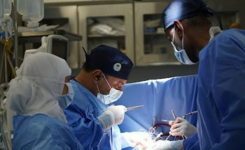 “إغاثي” الملك يدشّن برنامج جراحة القلب والقسطرة في مستشفى الأمير محمد بن سلمان بعدن