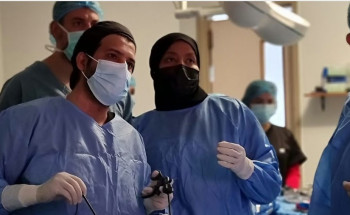 نجاح أول عملية استئصال مرارة لسيدة تبلغ من العمر ٤٤ عامًا في المندق