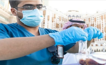 المسجد الحرام.. فحص وجبات الإفطار بمعايير دقيقة لسلامة ضيوف الرحمن