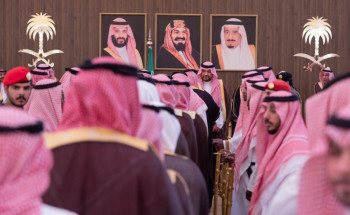 أمير الحدود الشمالية يستقبل المسؤولين والمواطنين في محافظة رفحاء