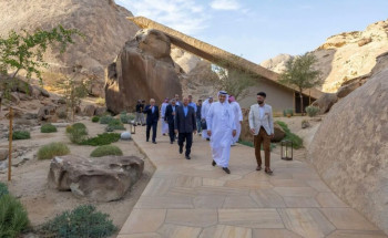 وزير النقل يلتقي نائب رئيس مجلس الوزراء للتنمية الصناعية وزير الصناعة والنقل المصري لبحث فرص التعاون في النقل والتكامل البحري