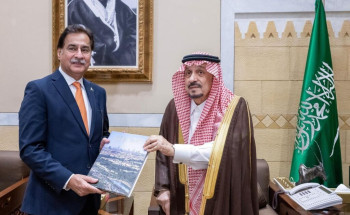 أمير منطقة الرياض يستقبل رئيس الجمعية الوطنية “البرلمان” في جمهورية باكستان الإسلامية