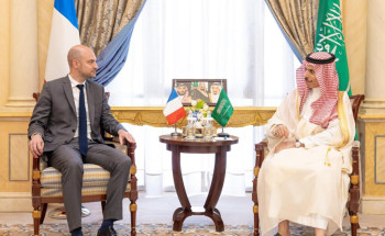 وزير الخارجية ووزير خارجية فرنسا يستعرضان العلاقات الثنائية ويبحثان الموضوعات الإقليمية والدولية ذات الاهتمام المشترك