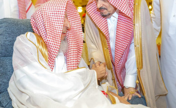 أمير منطقة الرياض ونائبه يؤديان صلاة الميت على صاحبة السمو الملكي الأميرة جواهر بنت بندر بن محمد بن عبدالعزيز آل سعود