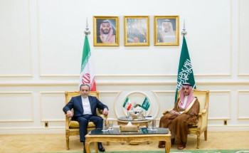 وزير الخارجية يستقبل وزير الخارجية الإيراني