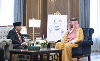 أمير الحدود الشمالية يستقبل السفير الإندونيسي لدى المملكة