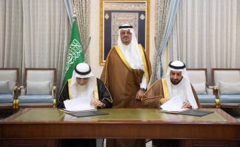 نيابة عن خادم الحرمين الشريفين.. نائب أمير منطقة مكة المكرمة يُسلم كسوة الكعبة المشرفة لسدنة بيت الله الحرام