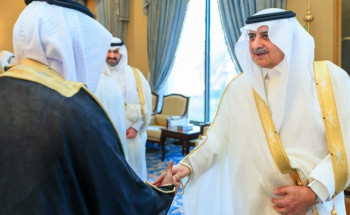 أمير منطقة تبوك يستقبل المهنئين بعيد الأضحى