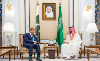 سمو ولي العهد يستقبل رئيس الوزراء الباكستاني ويستعرضان العلاقات التاريخية وآفاق التعاون الثنائي