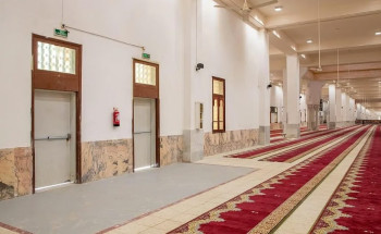 مسجد نمرة بعرفات يتهيأ لاستقبال الحجاج .. 125 ألف متر مربع من السجاد الفاخر