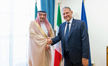 نائب وزير الخارجية يلتقي نائب وزير خارجية إيطاليا