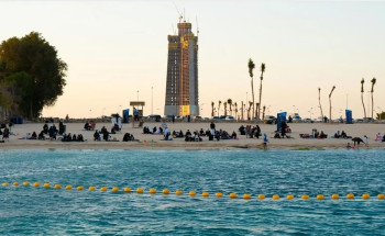 شاطئ المستقبل بجدة.. رمال بيضاء ومياه فيروزية وأنشطة ترفيهية تجذب العائلات والمصطافين