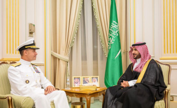 وزير الدفاع يلتقي قائد القيادة المركزية الأمريكية