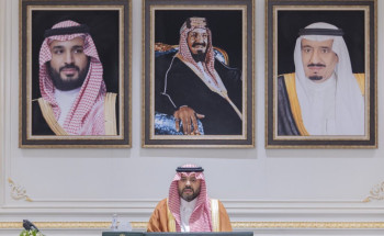 أمير الحدود الشمالية يلتقي منسوبي الإمارة بمناسبة اليوم الوطني