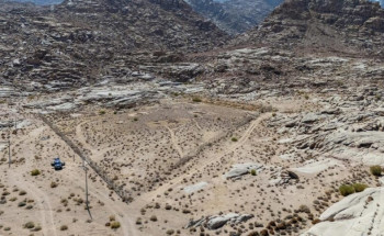 وزير الثقافة يعلن عن اكتشاف أقدم مستوطنة بشرية معمارية في الجزيرة العربية