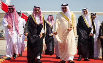 وزير الخارجية يصل إلى البحرين لترؤس اجتماع اللجنة التنفيذية لمجلس التنسيق السعودي البحريني