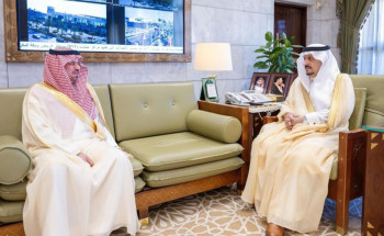 أمير الرياض يستقبل مدير عام التعليم بالمنطقة