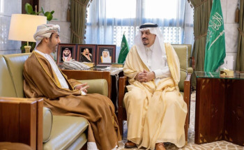 أمير منطقة الرياض يستقبل سفير سلطنة عُمان لدى المملكة