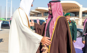 سمو أمير دولة قطر يغادر الرياض وفي مقدمة مودعيه سمو ولي العهد