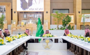 أمير القصيم يرأس اجتماعًا لاستعراض إستراتيجية السياحة الوطنية وأداء القطاع السياحي بالمنطقة