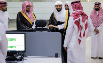 رئيس ديوان المظالم يتفقد محاكم المدينة المنورة ويلتقي المستفيدين