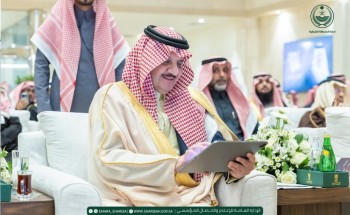 أمير المنطقة الشرقية يدشّن حزمة مشاريع تنموية كبرى في الأحساء